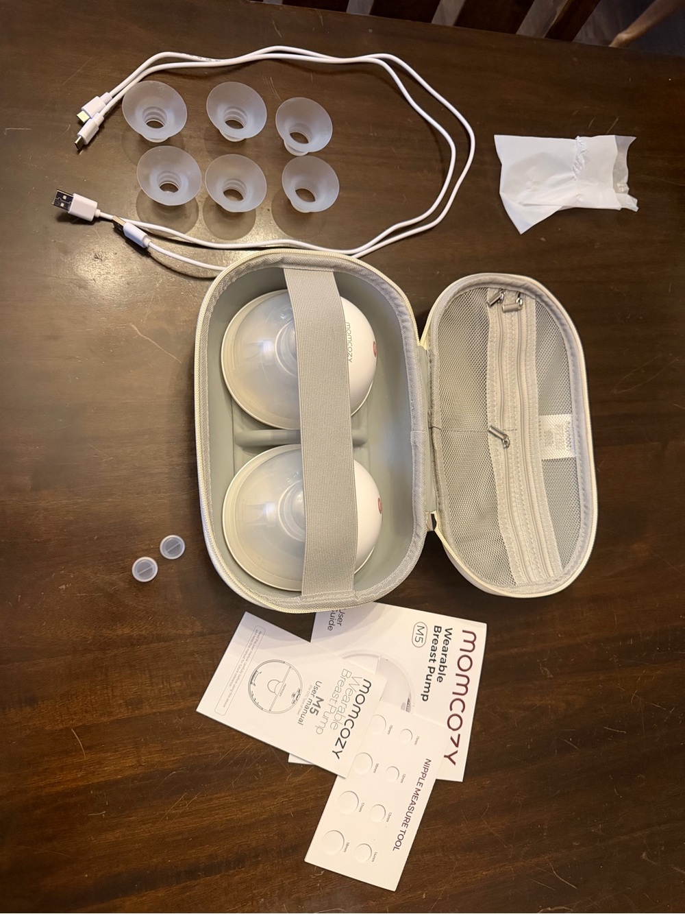 Momcozy White Portable Double Breast Pump Case Set